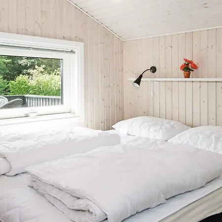 Beachside Bliss In Lyngsbaek - By Traum * 埃贝尔托夫特